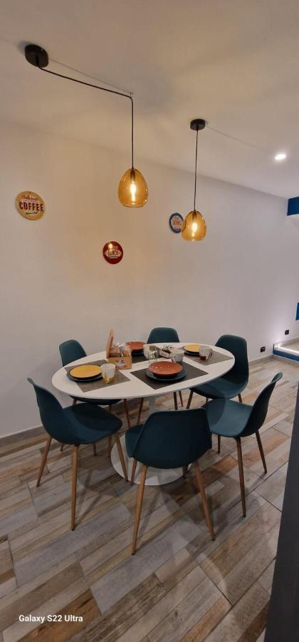 Blumon Guest House Наполи Екстериор снимка