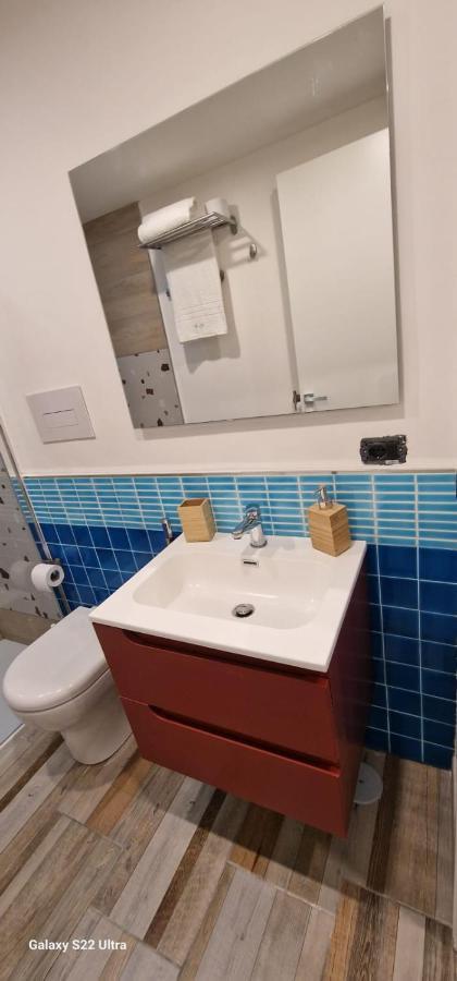 Blumon Guest House Наполи Екстериор снимка