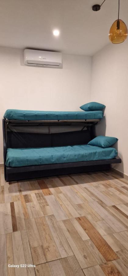 Blumon Guest House Наполи Екстериор снимка