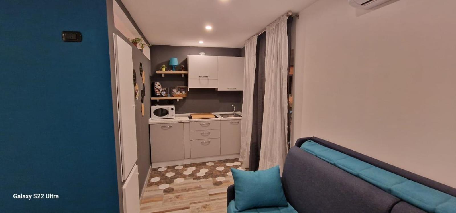 Blumon Guest House Наполи Екстериор снимка